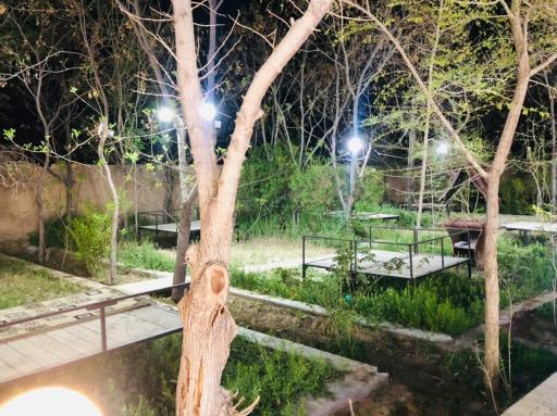 عکس سفره خانه سنتی باغ صبا