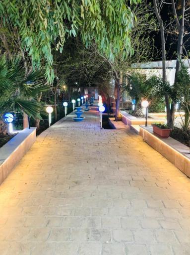 عکس سفره خانه سنتی باغ صبا