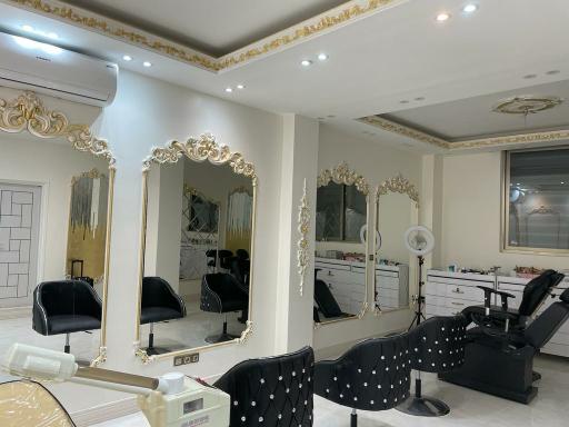 عکس سالن زیبایی لیلا احمدی