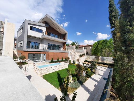 عکس باغشهر کلاه فرنگی (نادری)