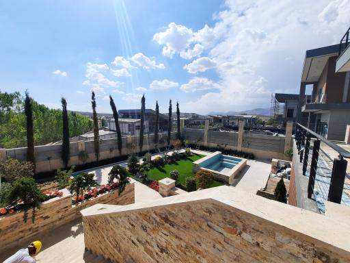 عکس باغشهر کلاه فرنگی (نادری)