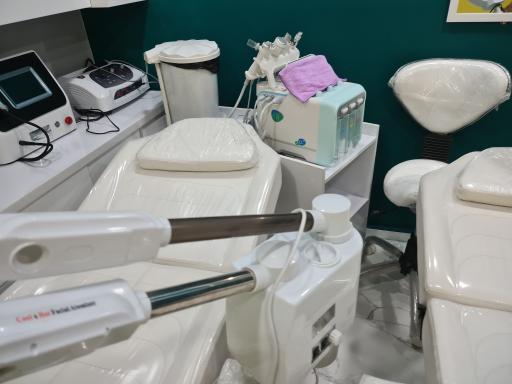 عکس آرایشگاه  آموزشگاه ومرکززیبایی سلامت