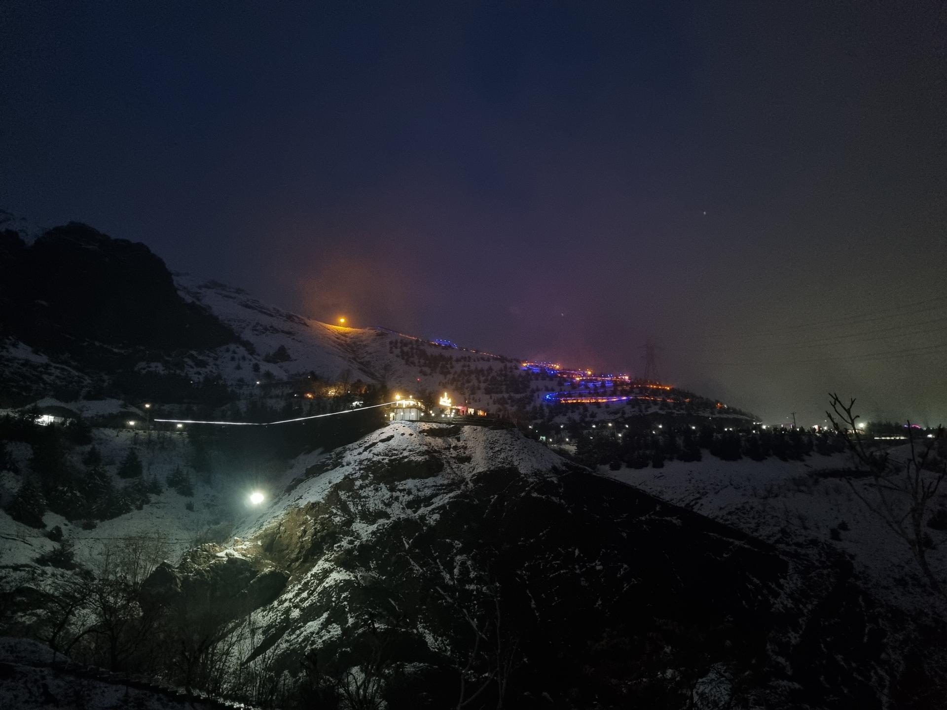 عکس مجموعه تفریحی ورزشی توچال