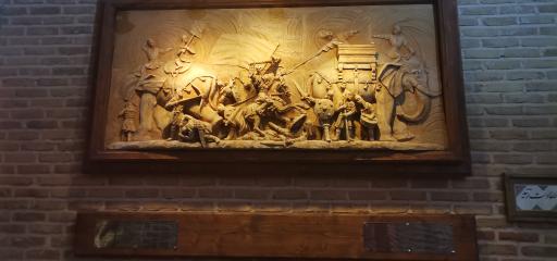 عکس موزه مجسمه آقای ازی محمدی