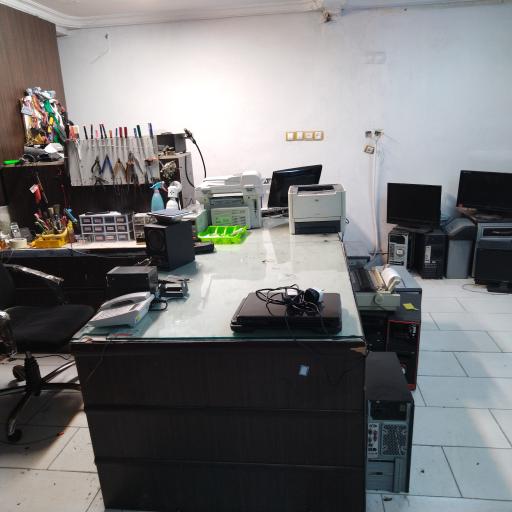 عکس زرین کامپیوتر