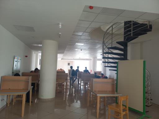 عکس کتابخانه مرکزی دانشگاه صنعتی تبریز 