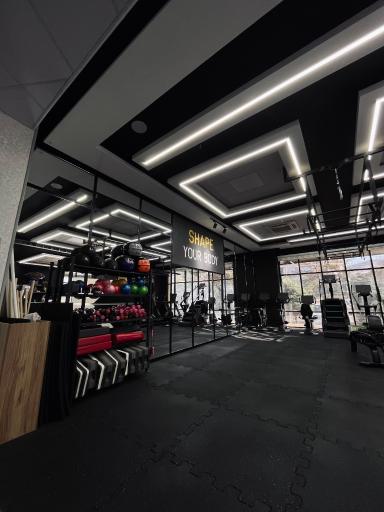 عکس اکادمی ورزشی هیرا