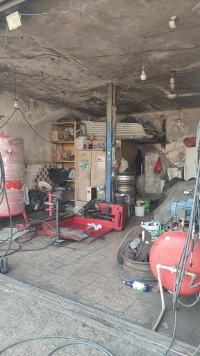 عکس پنچرگیری و آپاراتی سنگین و نیمه سنگین فرامرزی