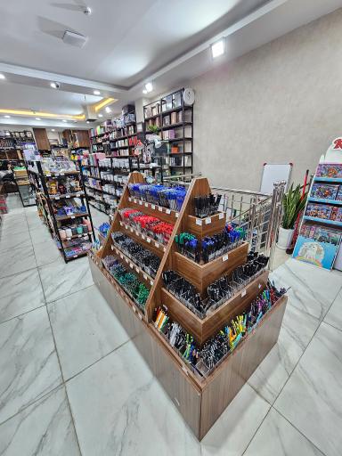 عکس لوازم التحریر و کتاب فروشی ثامن لاین