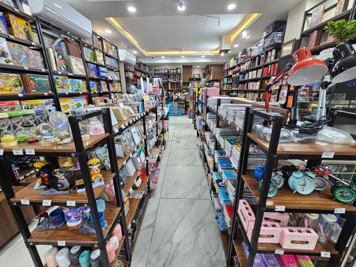 عکس لوازم التحریر و کتاب فروشی ثامن لاین