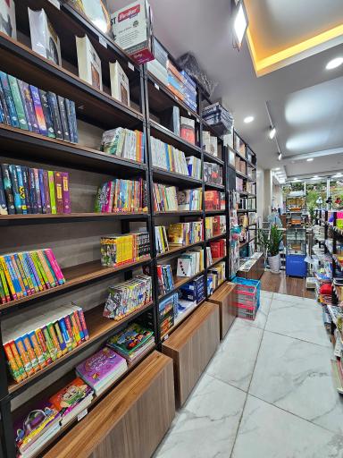 عکس لوازم التحریر و کتاب فروشی ثامن لاین