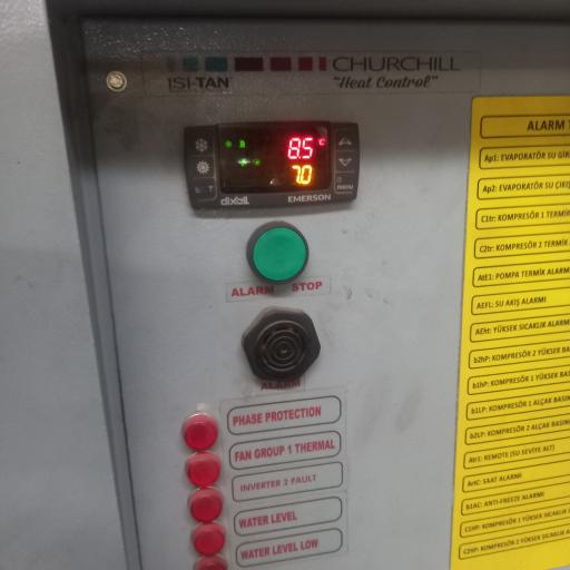 عکس خدمات فنی و مهندسی گرمایش و سرمایش آذرسهند