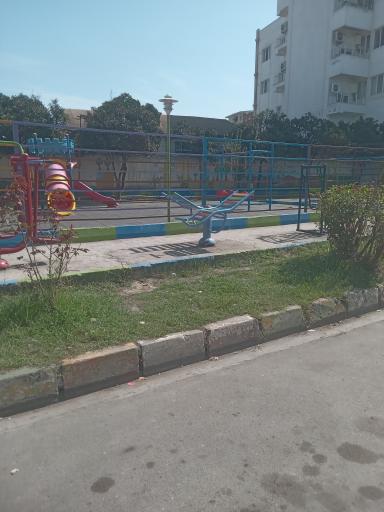 عکس زمین بازی