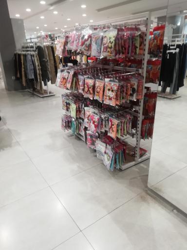 عکس فروشگاه لباس داوین