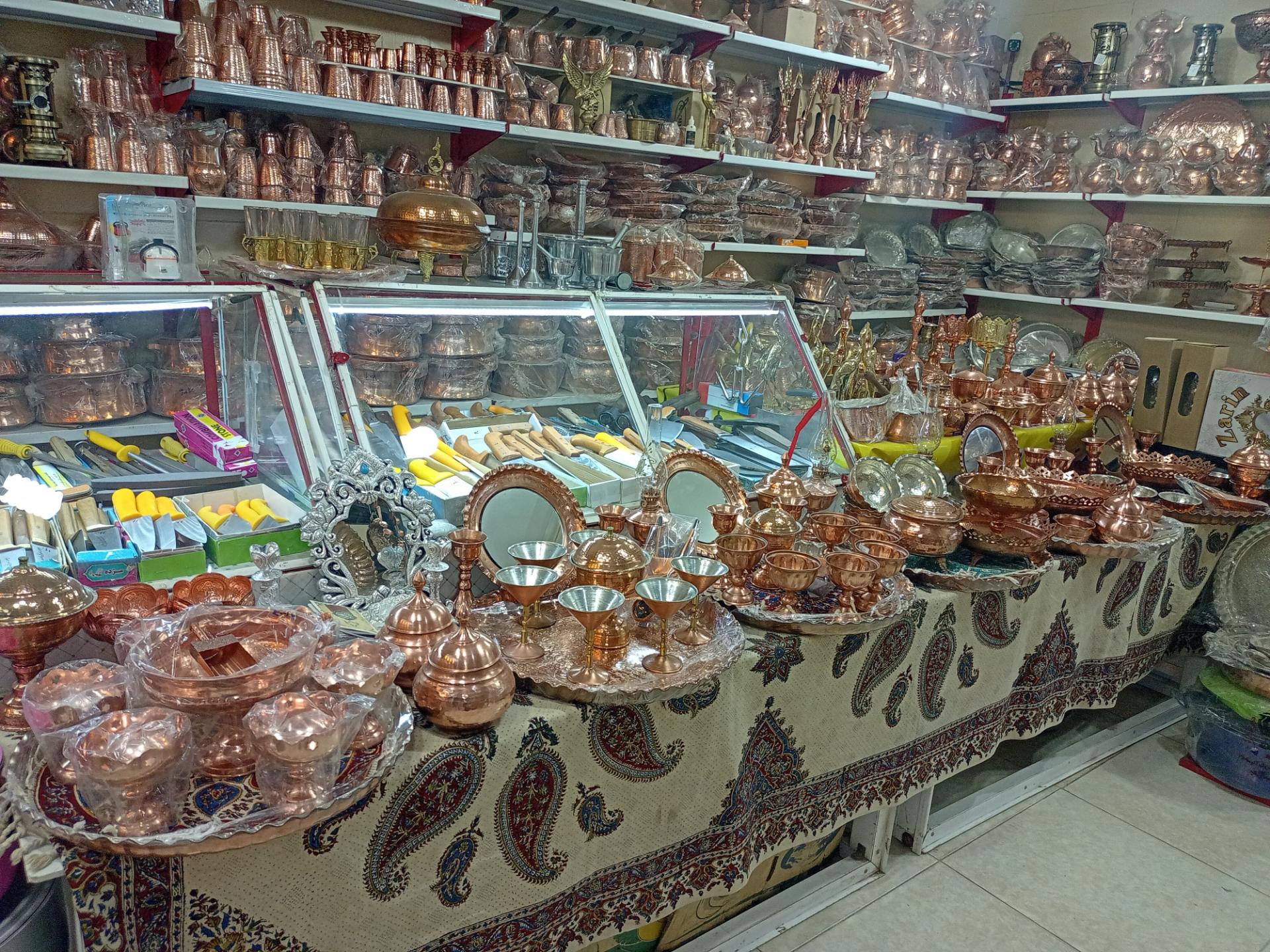 عکس فروشگاه ظروف مسی و صنایع دستی بهداروند