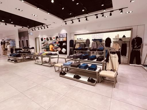 عکس جین وست