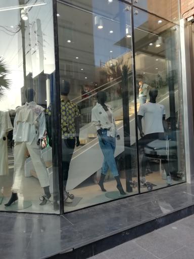 عکس فروشگاه لباس داوین