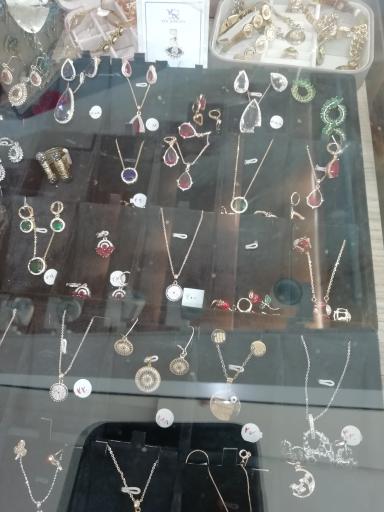 عکس فروشگاه لباس داوین