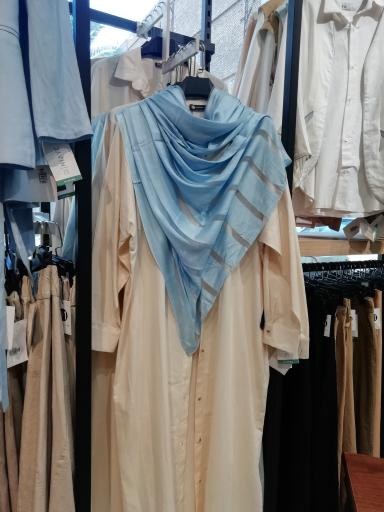 عکس فروشگاه لباس داوین