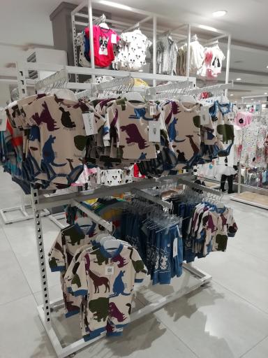 عکس فروشگاه لباس داوین