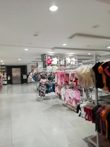 عکس فروشگاه لباس داوین