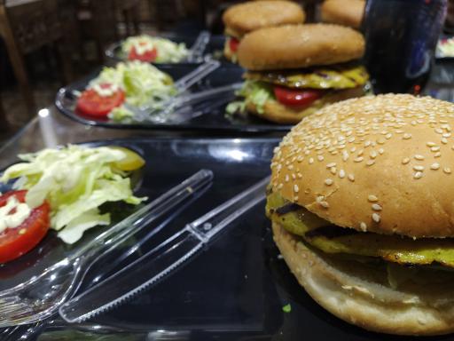 عکس پیتزا کنتاکی میلان