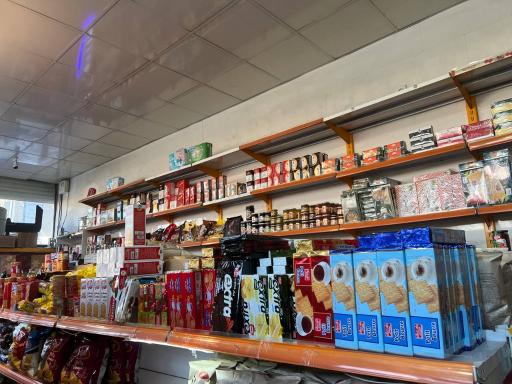 سوپر مارکت زیبا