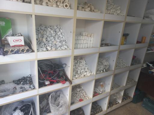 عکس مصالح ساختمانی و انواع لوله و اتصالات مرادی