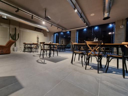 عکس کافه رستوران هورن