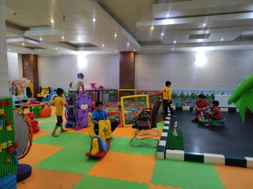 عکس خانه بازی بارانا