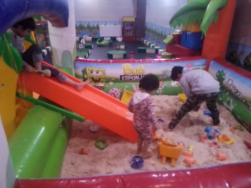 عکس خانه بازی بارانا