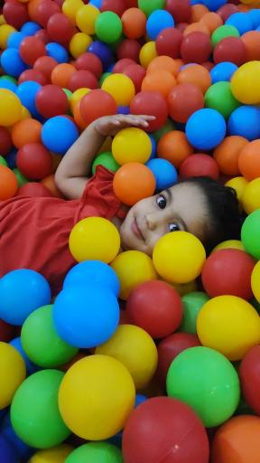 عکس خانه بازی بارانا