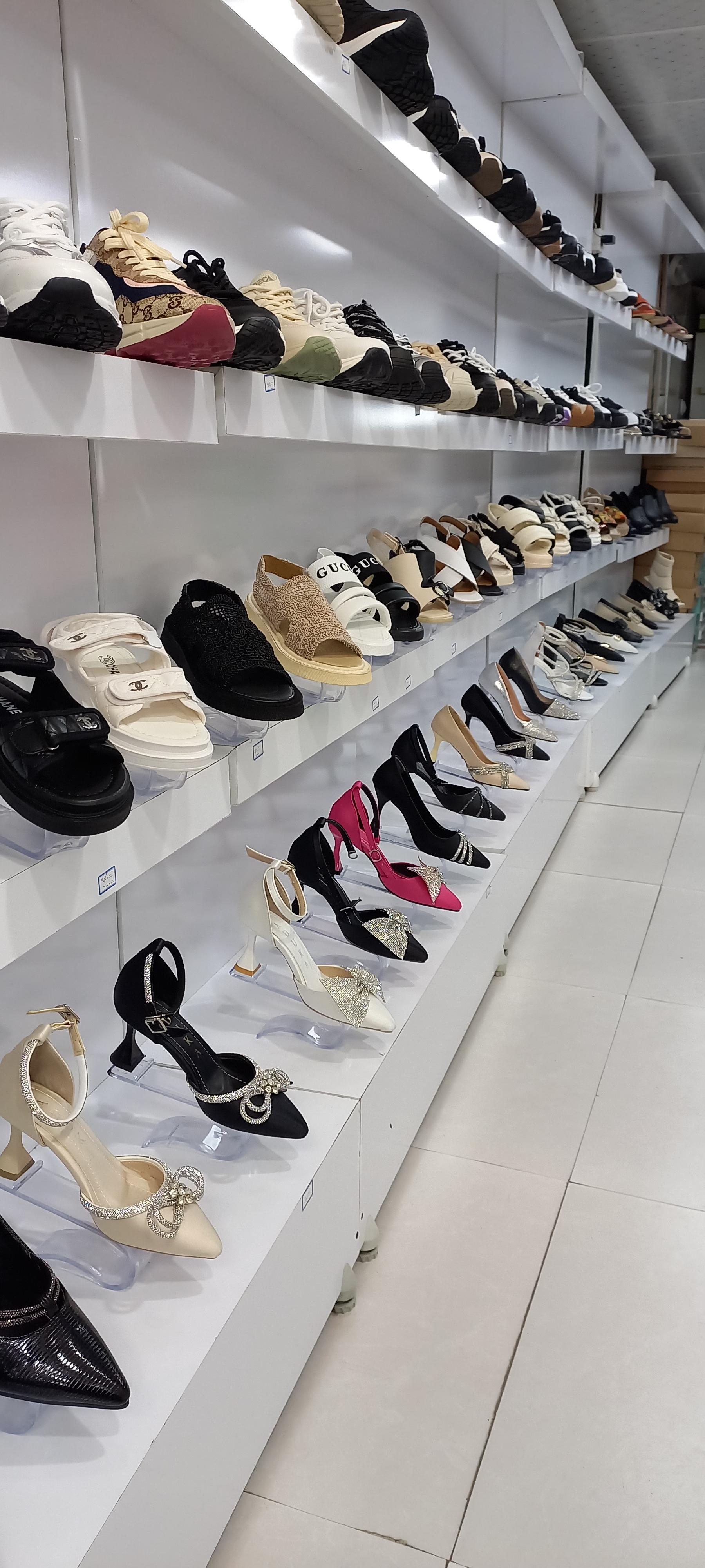 عکس کفش فروشی علوی