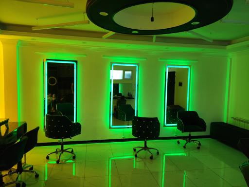 عکس سالن زیبایی ماه