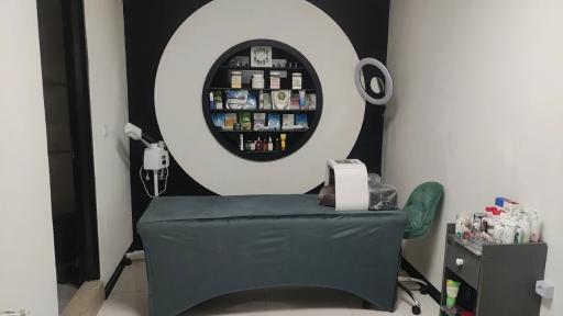 عکس سالن زیبایی ماه