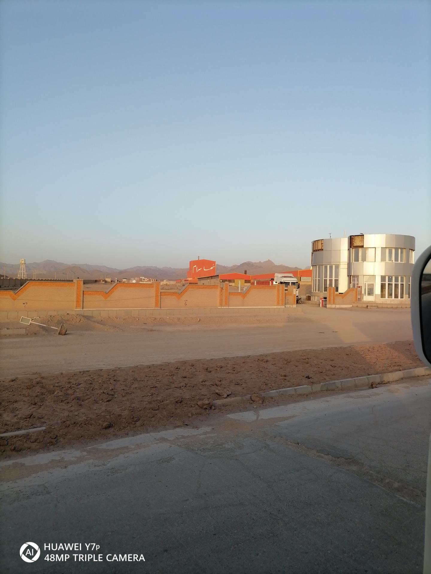 عکس کارخانه سُها سرام اردکان