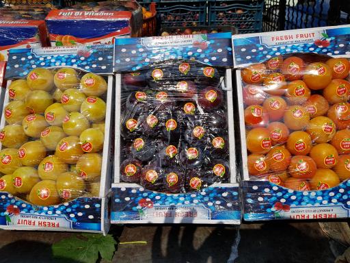 عکس بار فروشی علی حاتمیان