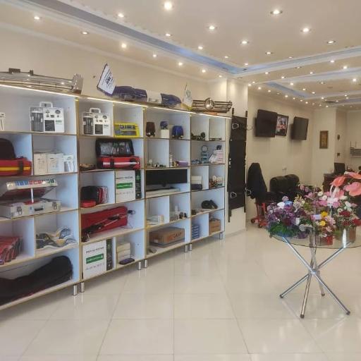 عکس شرکت فرازمان نوین آراز (آمبولانس یدک )