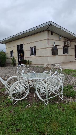 عکس سفره خانه بابا بزرگ