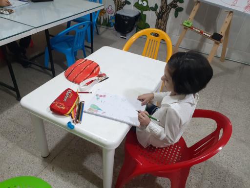 عکس آموزشگاه هنری هاشور