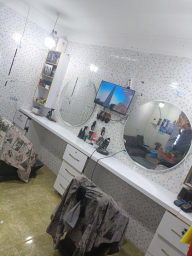 عکس آرایشگاه امپراطور 