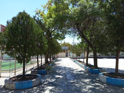 عکس دبیرستان متوسطه دانش