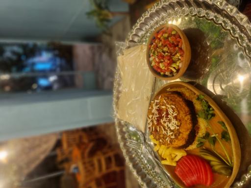 عکس سفره خانه سنتی عمارت فیروزه