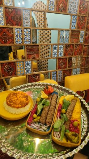عکس سفره خانه سنتی عمارت فیروزه
