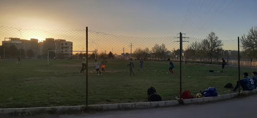 عکس زمین ورزشی شقایق