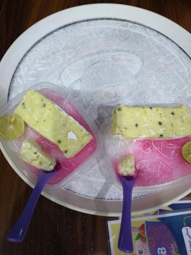 عکس بستنی حاجی بابا شعبه کاشان