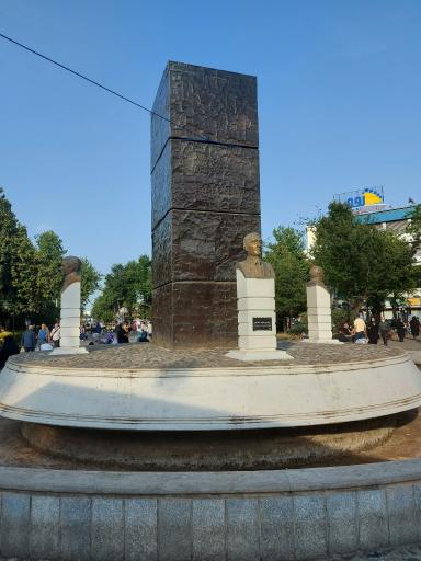 عکس تندیس مشاهیر