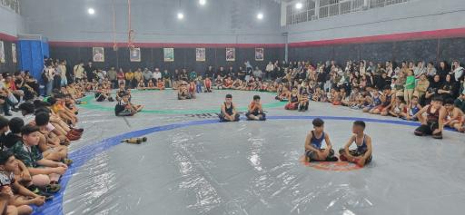 عکس دانشکده کشتی و پایگاه قهرمانی پوریای ولی 