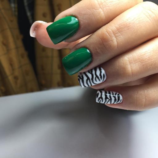 عکس سالن زیبایی بانو‌ملکی