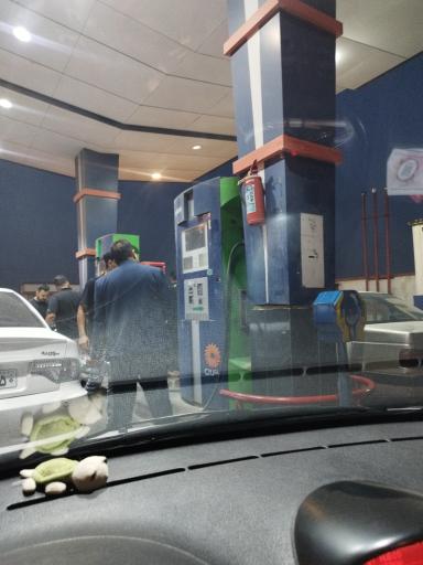 عکس پمپ بنزین